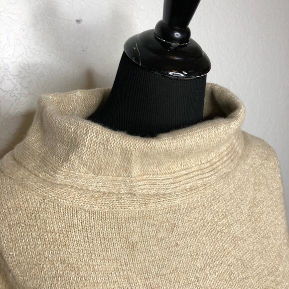 Yansi Fugel tan cream camel wool silk blend turtleneck sweater size Medium - Picture 7 of 16